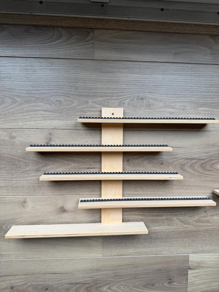 display / wandrek IKEA Lustigt, Ophalen, Zo goed als nieuw