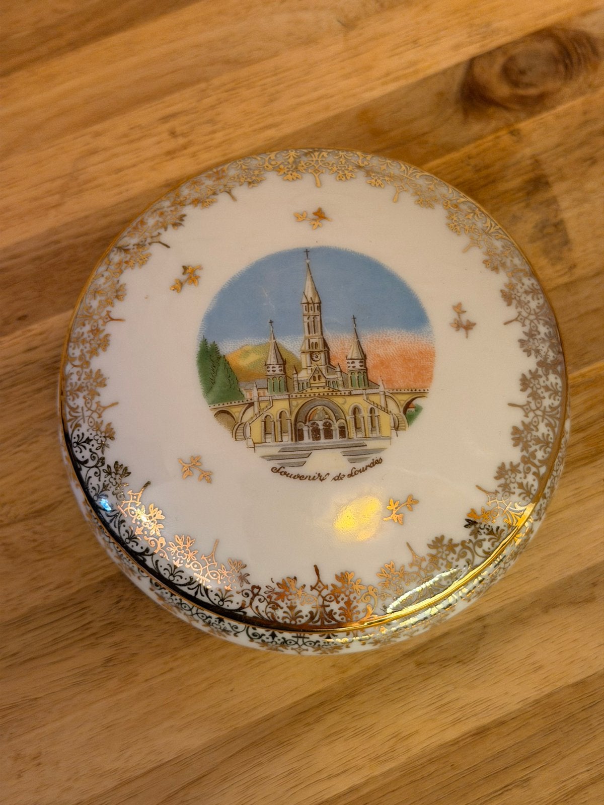Vintage Porcelaine de Lourdes JS bonbonnière - Frankrijk, Antiek en Kunst, Ophalen of Verzenden