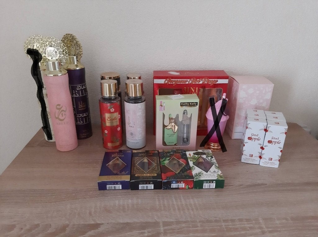 Gloednieuwe parfums-homesprays-bodymisten enz, Ophalen of Verzenden, Nieuw