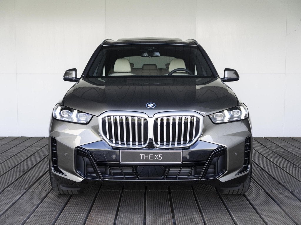 BMW X5 xDrive50e M Sportpakket Pro | Comfort Pack | Innovati, Auto's, BMW, Automaat, 489 pk, Hybride Elektrisch/Benzine, 270 min
