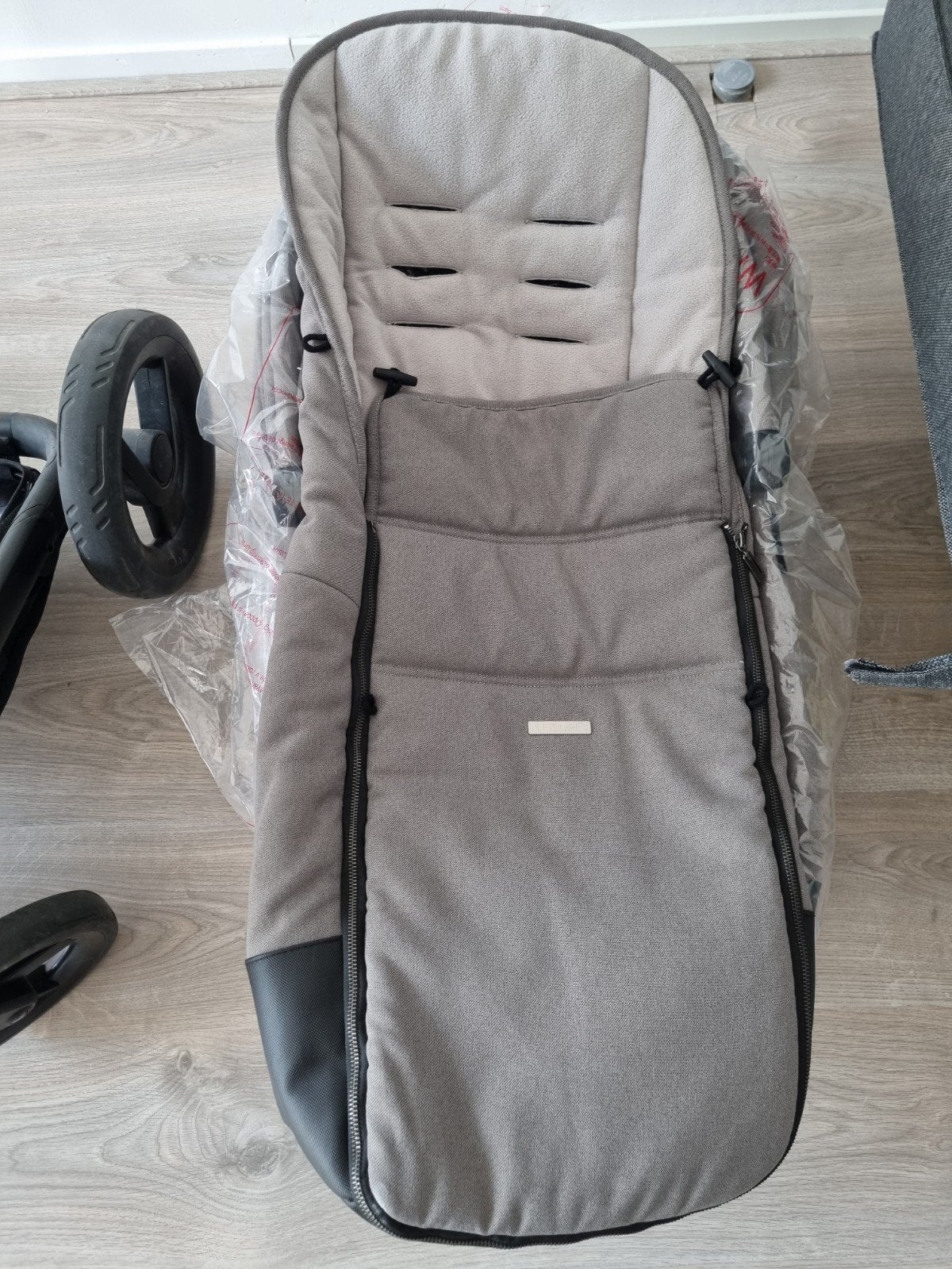 Foto 6 van Mutsy Igo kinderwagen met reiswieg en accessoires
