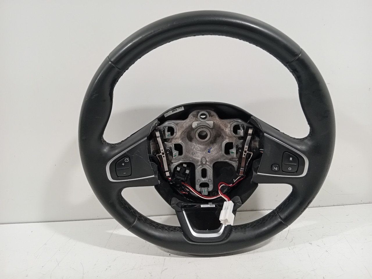 Stuur Renault Clio, Auto-onderdelen, Onderdelen@venauto.nl, Van der Ven Autorecycling B.V., Gebruikt, Ettenseweg 76, 4706 PB Roosendaal, The Netherlands