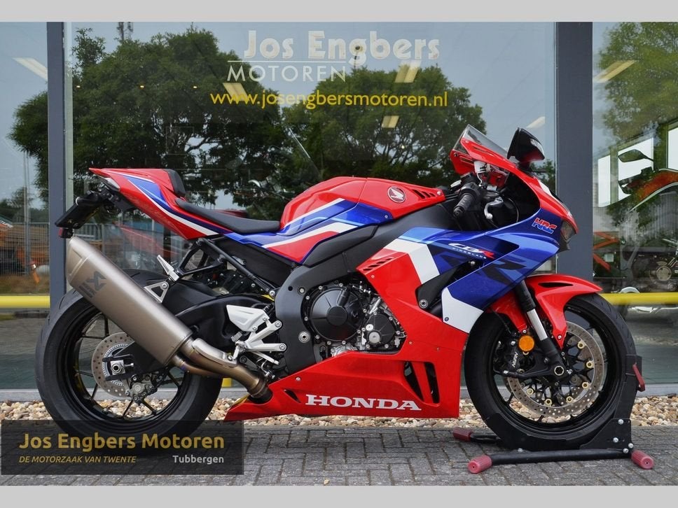 HONDA CBR 1000 RR-R FIREBLADE / 2022 / Akrapovic !, HONDA, 4 cilinders, Bedrijf, Onbekend