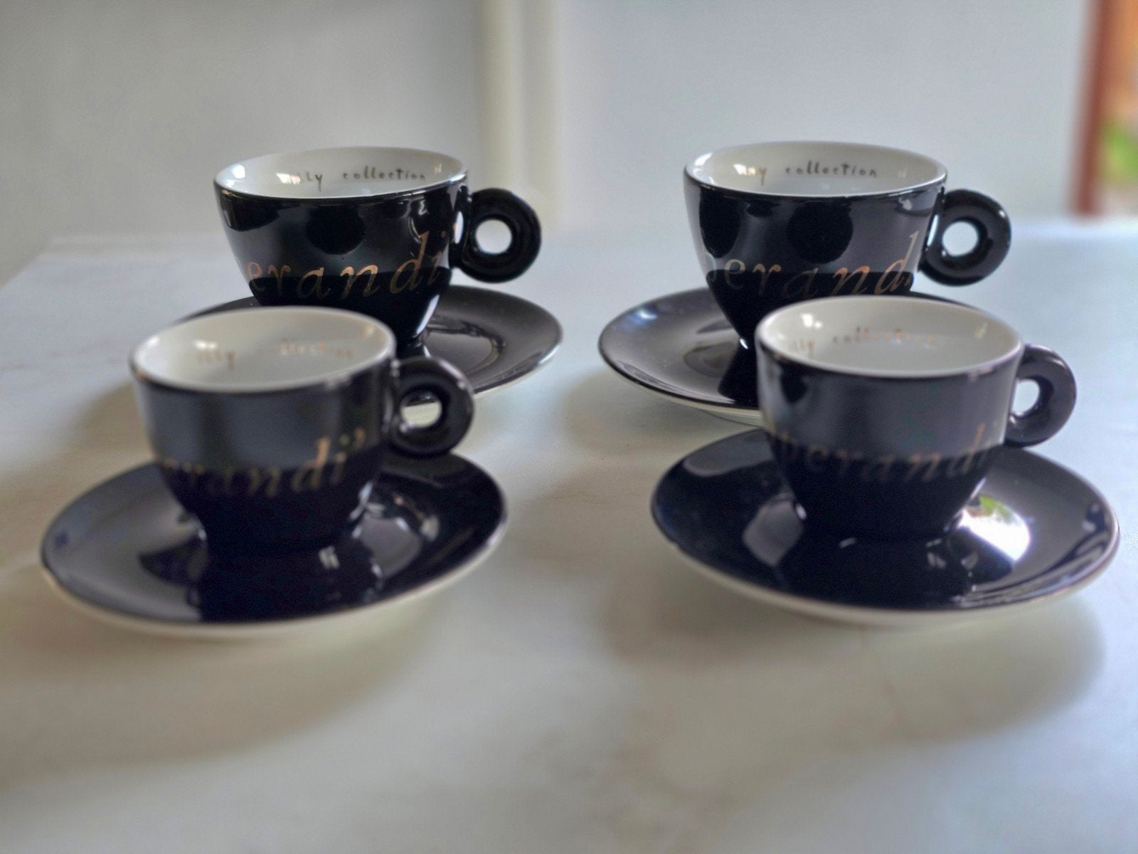 Haim Steinbach. 2003 espresso kopjes, Ophalen of Verzenden