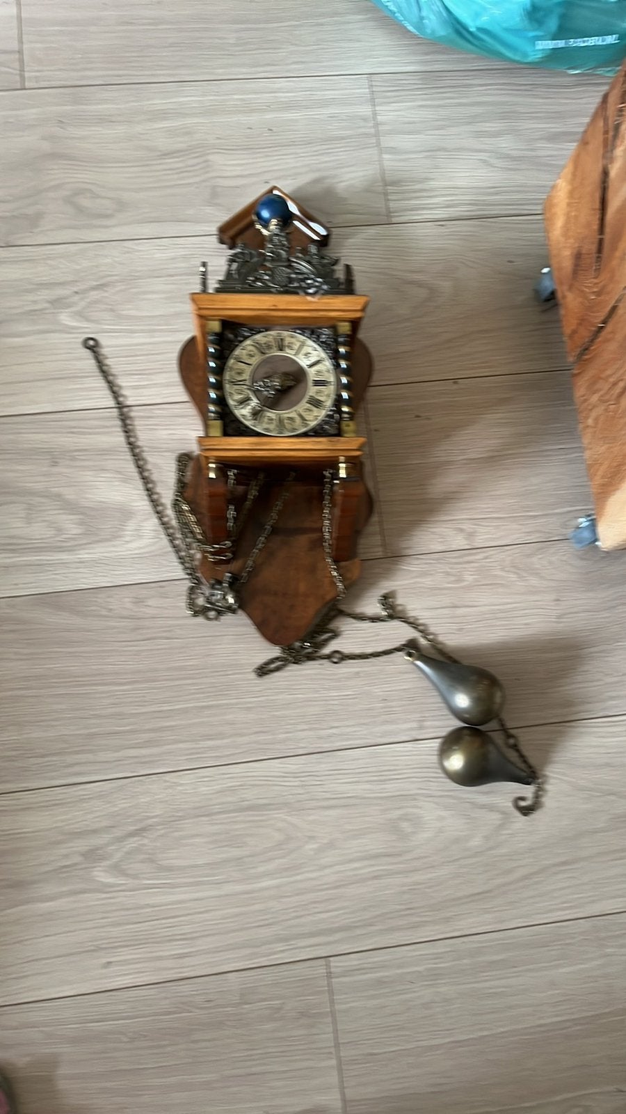 Zaanse klok, Ophalen