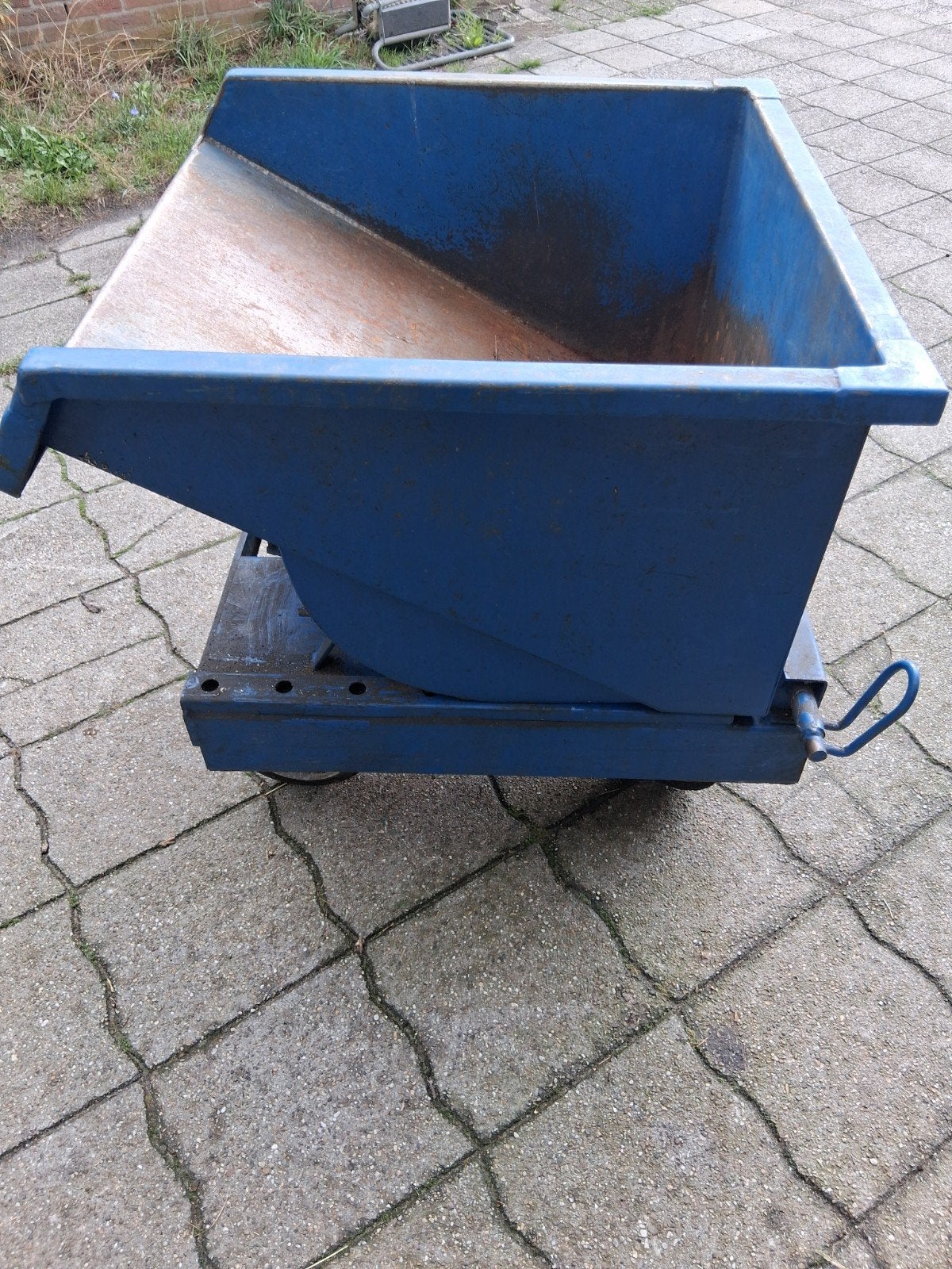 kiepbak kantelbak zelfkieper op wielen, Ophalen