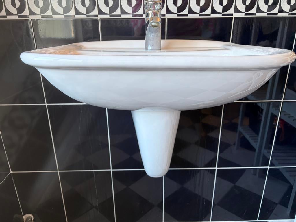 Nette design wastafel, Doe-het-zelf en Verbouw, Sanitair, Ophalen, Gebruikt, Wastafel