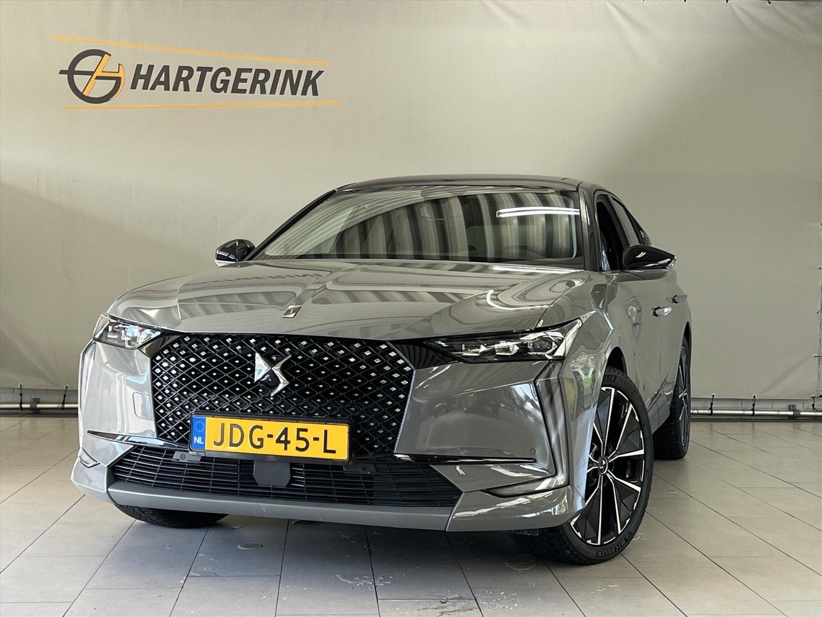 DS 4 1.6 E-tense 225pk Aut 2022 Grijs, Auto's, 179 pk, Overige kleuren, Stuurwielverwarming, DS 4