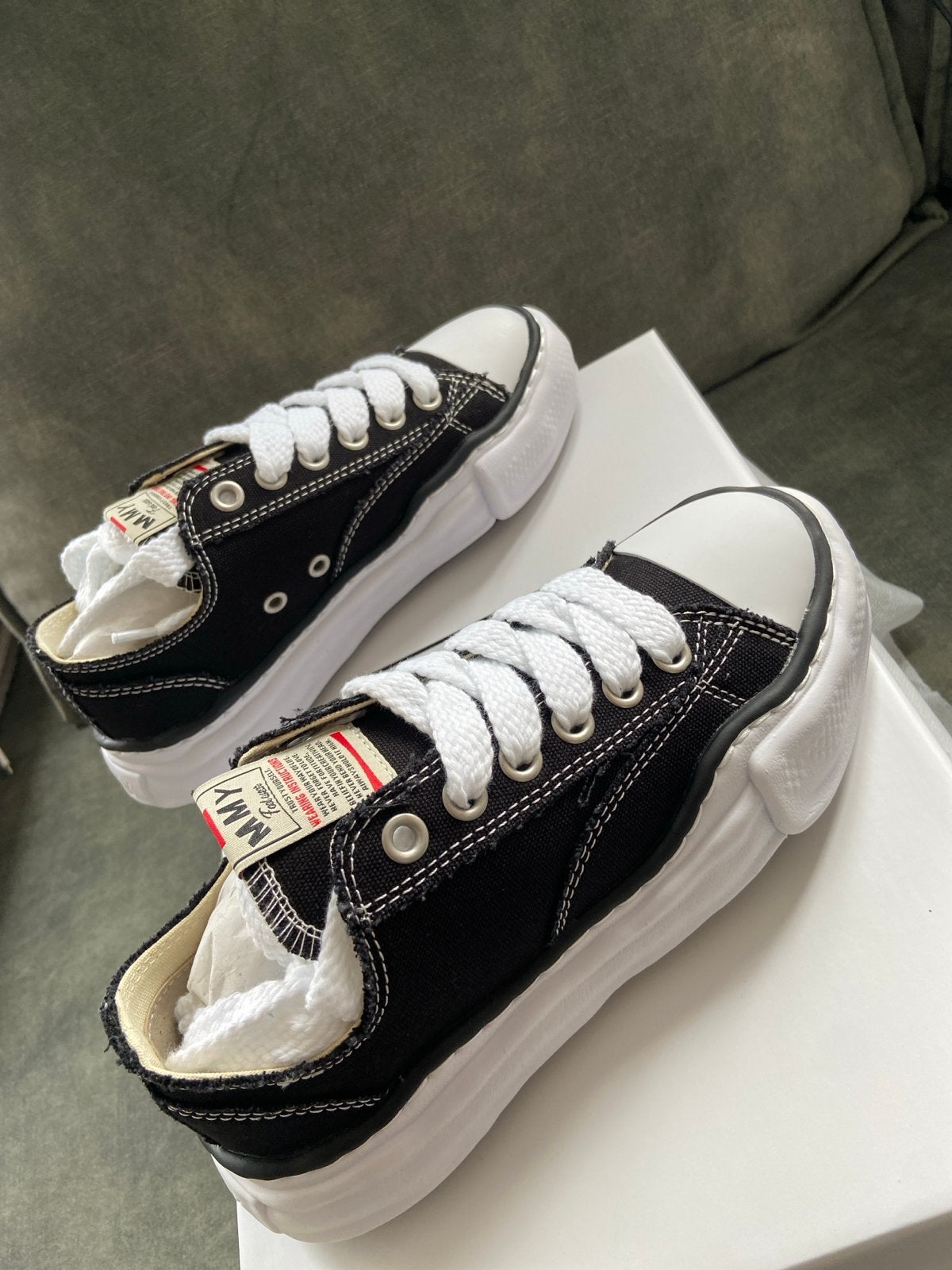 Maison MIHARA YASUHIRO Sneakers - Nieuwstaat, Ophalen of Verzenden, Nieuw, Zwart, Sneakers of Gympen