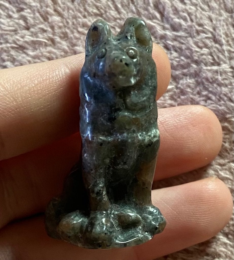 Edelsteen Carving - Labradoriet Wolf, Ophalen of Verzenden, Mineraal