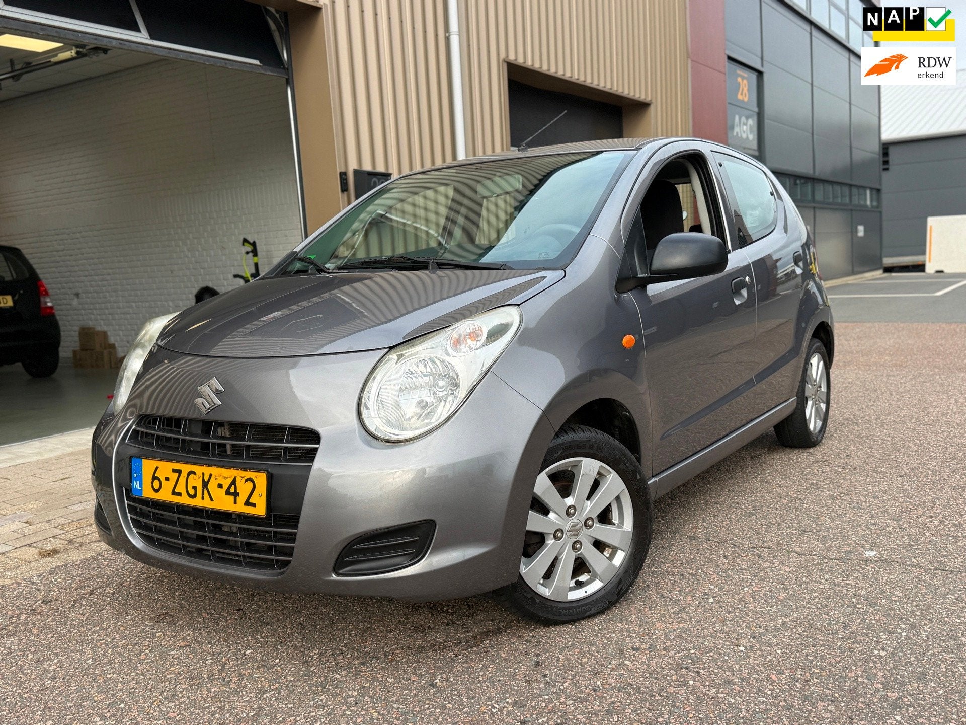 Suzuki Alto 1.0 Celebration EASSS Airco Start&Stop, Auto's, Voorwielaandrijving, Euro 5, Gebruikt, Met garantie (alle)