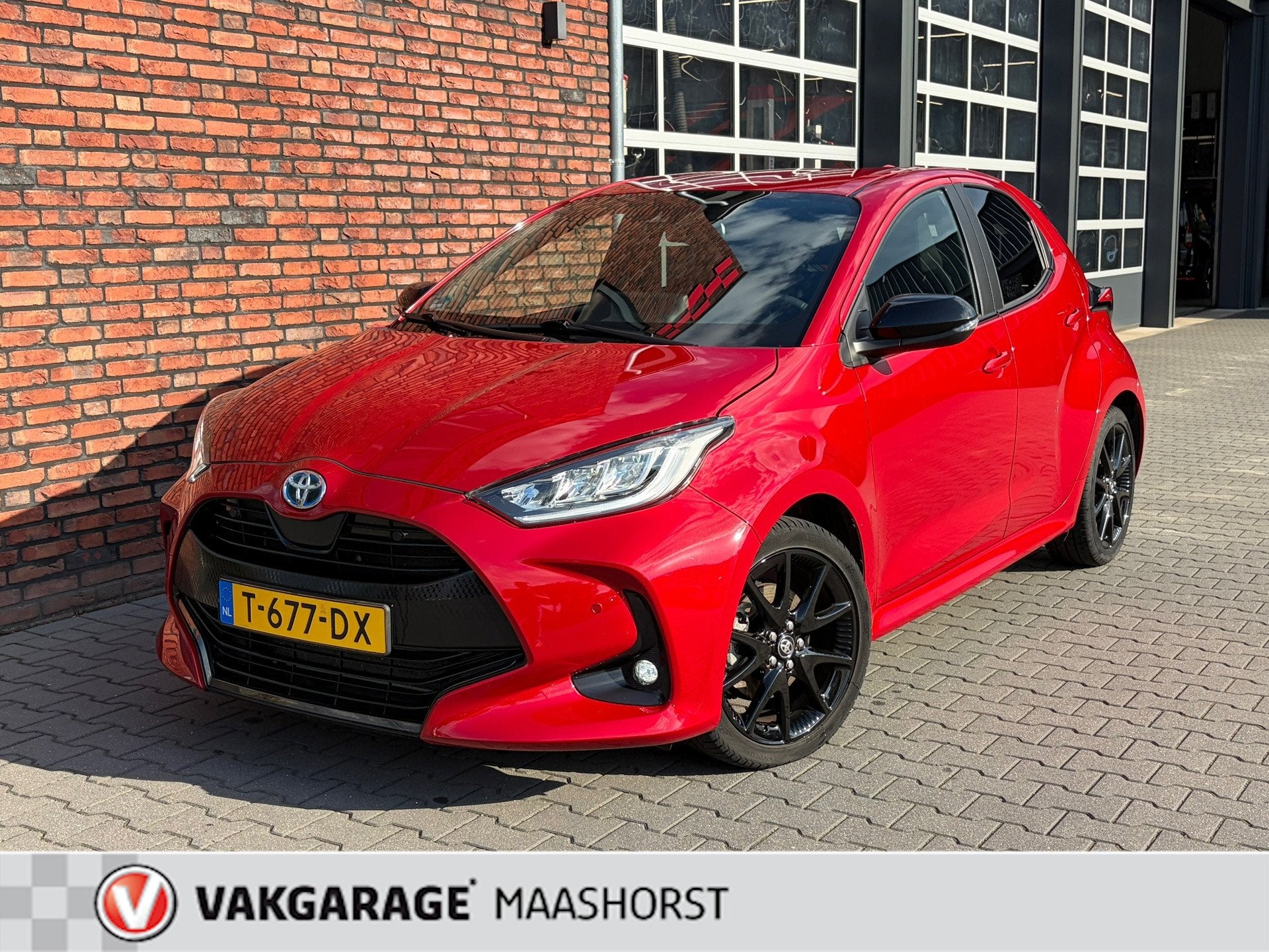 Toyota Yaris 1.5 Hybrid Executive AchteruitrijCam/Adapt.Crui, 12 maanden, Gebruikt, Euro 6, Automatische klimaatregeling