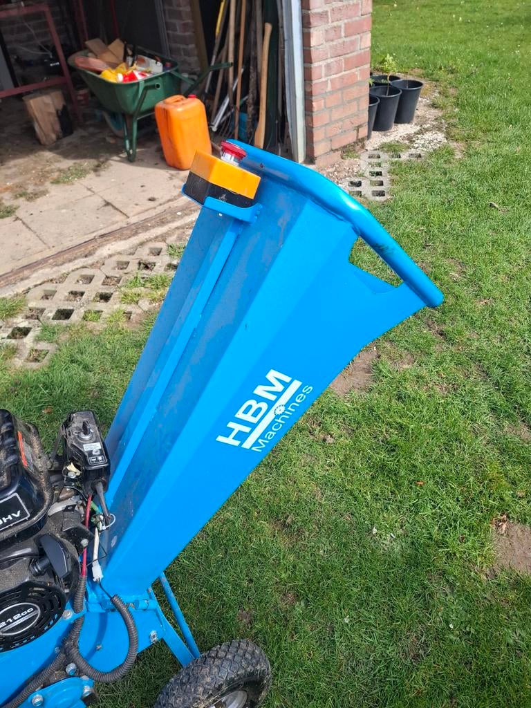 HBM Machines Houthakselaar - Krachtig en Betrouwbaar 7pk, Ophalen of Verzenden, Zo goed als nieuw, Benzine, Hbm