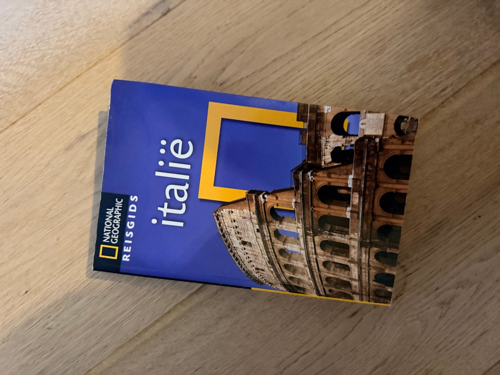National Geographic Reisgids Italië uit 2012, Overige merken, Europa, Ophalen of Verzenden, Zo goed als nieuw