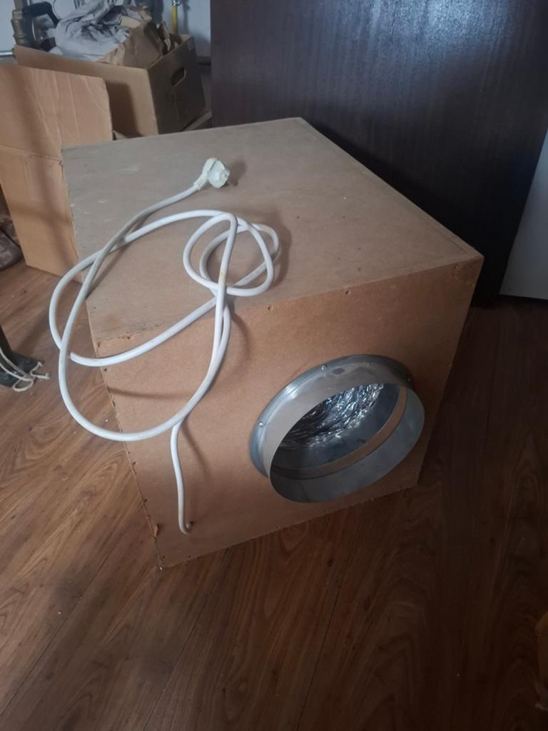 Geluidsgedempte afzuigbox voor ventilatie, Doe-het-zelf en Verbouw, Ventilatie en Afzuiging, Ophalen, Nieuw, Ventilator en Afzuiger