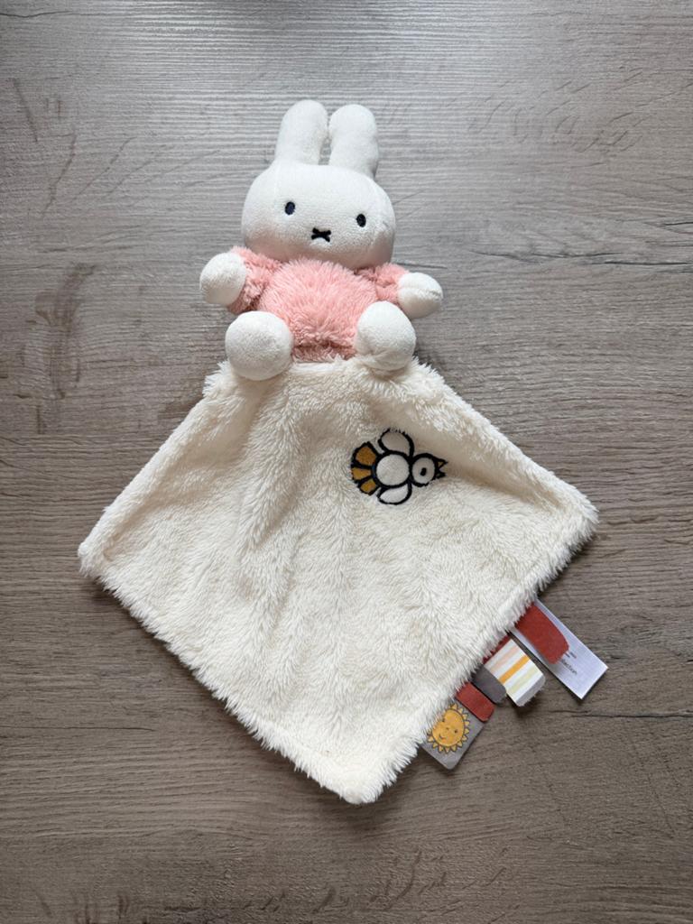 Nijntje knuffeldoekje, Konijn, Nijntje, Ophalen of Verzenden, Zo goed als nieuw