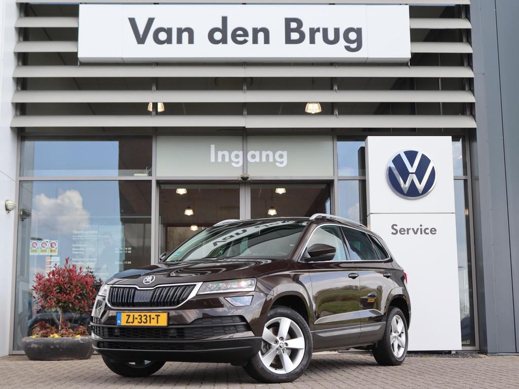 Skoda Karoq 1.5 TSI 150 pk DSG ACT Ambition Business | Trekh, Stof, 4 cilinders, Karoq, Bedrijf