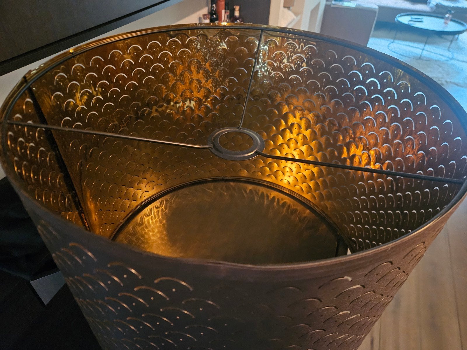 Lampenkap matzwart buiten, goud glans binnen, Gebruikt, Zwart, Rond, Ophalen