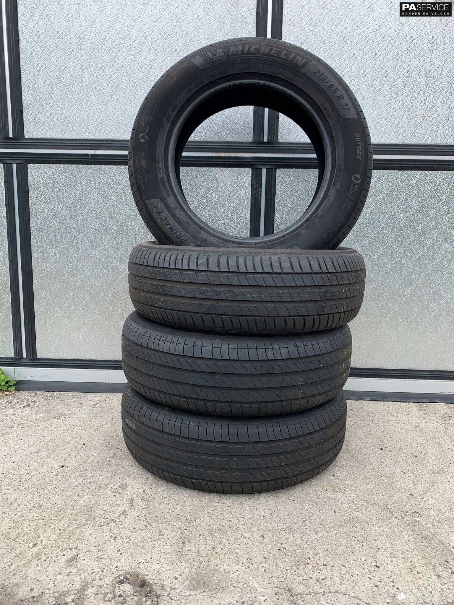 4x Michelin 215 65 17 zomerbanden met 6.4 en 6 mm, -, -, Banden en Velgen, 17 inch