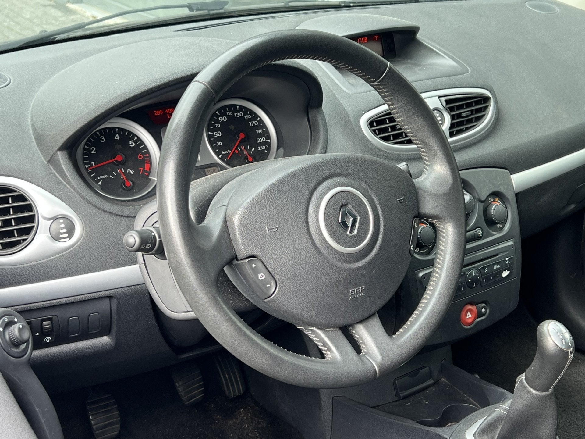 Renault Clio Estate 1.2 TCE Collection | Trekhaak | Cruise c, Voorwielaandrijving, Euro 5, Gebruikt, 4 cilinders