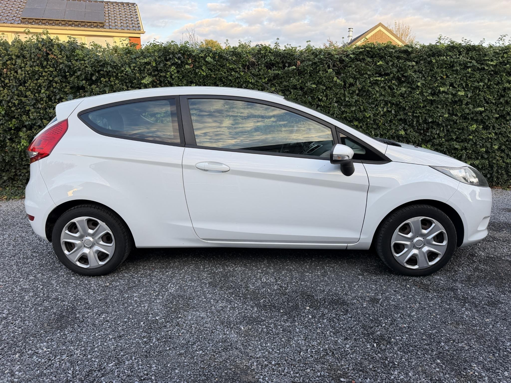 Ford Fiesta 1.25 Champion | Airco | Elekt. Ramen | Radio / C, Auto's, Voorwielaandrijving, Stof, Gebruikt, 4 cilinders