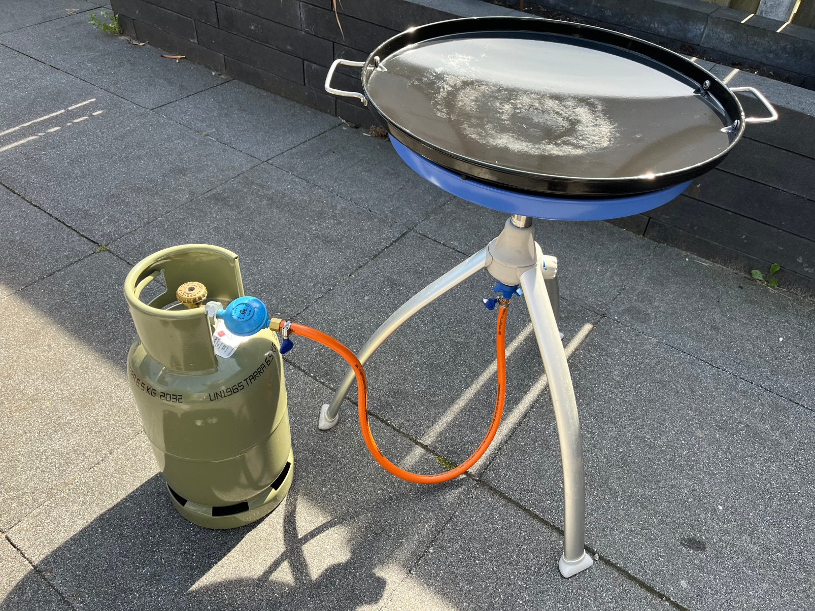 Skottelbraai met gasfles (1/4e vol), Ophalen, Gebruikt