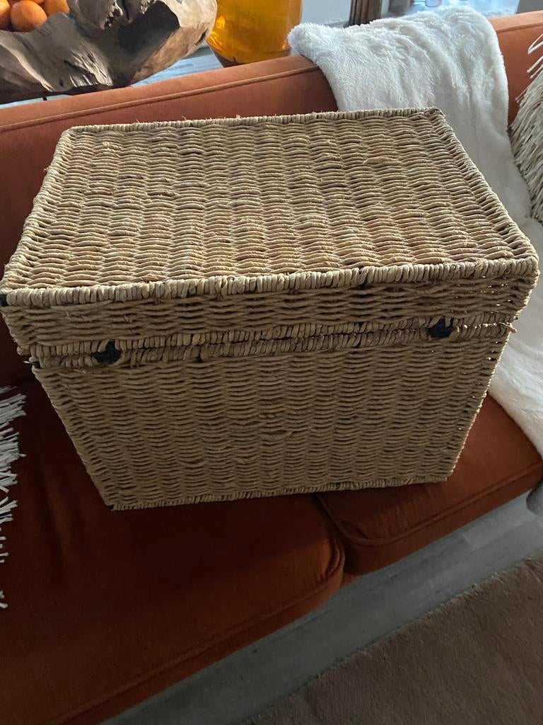 Rieten Mand met Deksel - 50x40x35 cm, Overige materialen, Ophalen of Verzenden, Zo goed als nieuw, Minder dan 50 cm