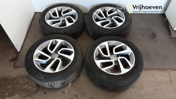 Velgen set + banden van een Opel Crossland X (Crossland X 17, Auto-onderdelen, Gebruikt, -, -, Ophalen of Verzenden