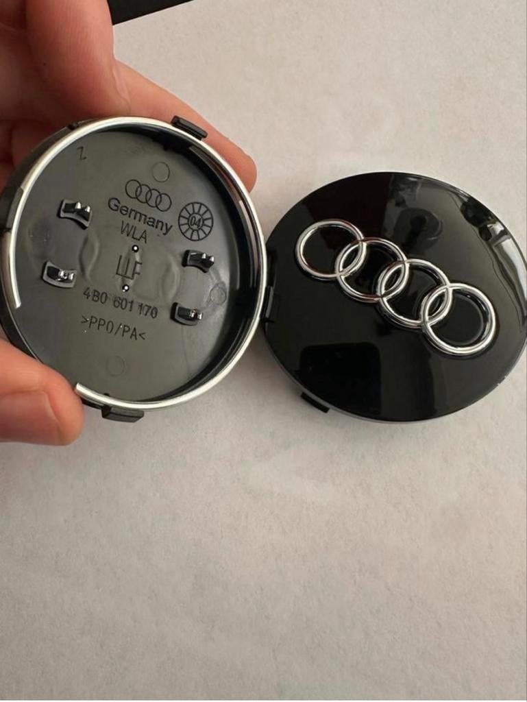 Audi 60mm Naafdoppen naafkappen  black on black - Nieuw