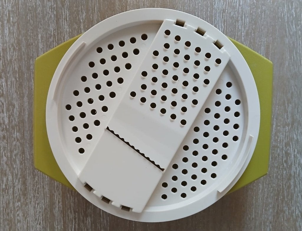 Tupperware  raspkom mandoline avocado groen en wit 786, Ophalen of Verzenden, Gebruikt, Groen, Overige typen