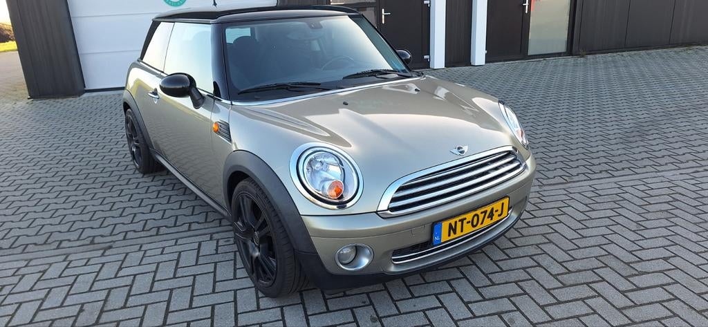 Auto nieuwe apk een mooie minie banden rijd 100procent, Voorwielaandrijving, Stof, Zwart, 1600 cc