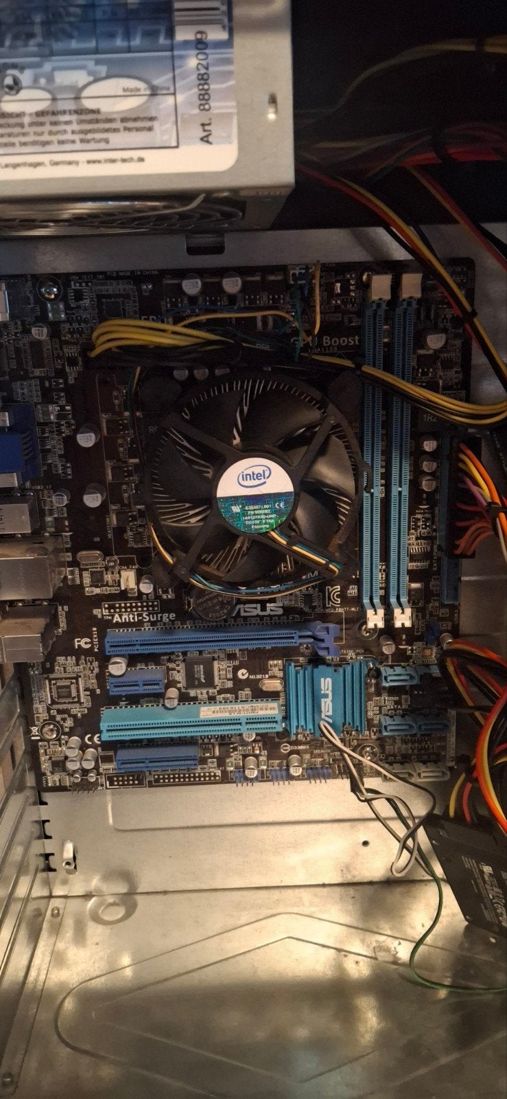 degelijk moederbord met processor, Computers en Software, DDR4, Ophalen of Verzenden, Zo goed als nieuw, LGA 1155