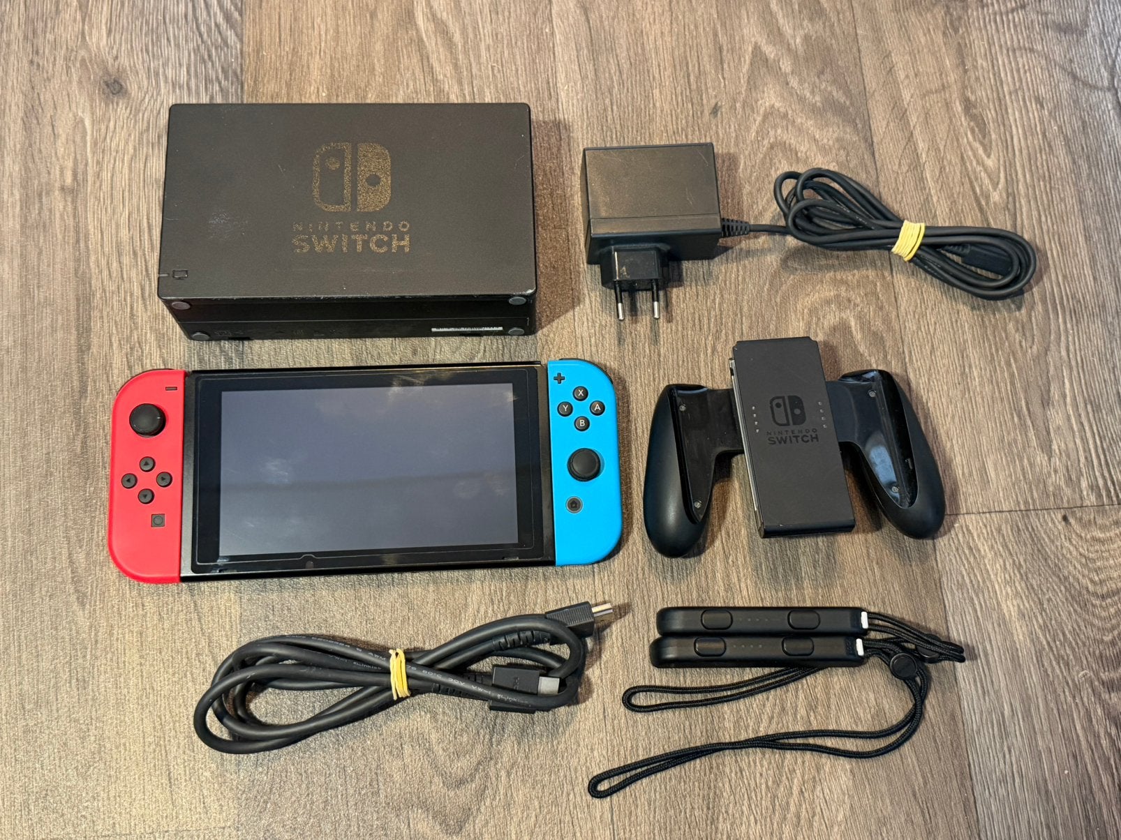 Nintendo switch - V2 - Compleet, Ophalen of Verzenden, Zo goed als nieuw, Met 2 controllers, Switch 2019 Upgrade