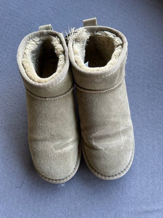 UGGS maat 39, Kleding | Dames, Ophalen of Verzenden, Beige