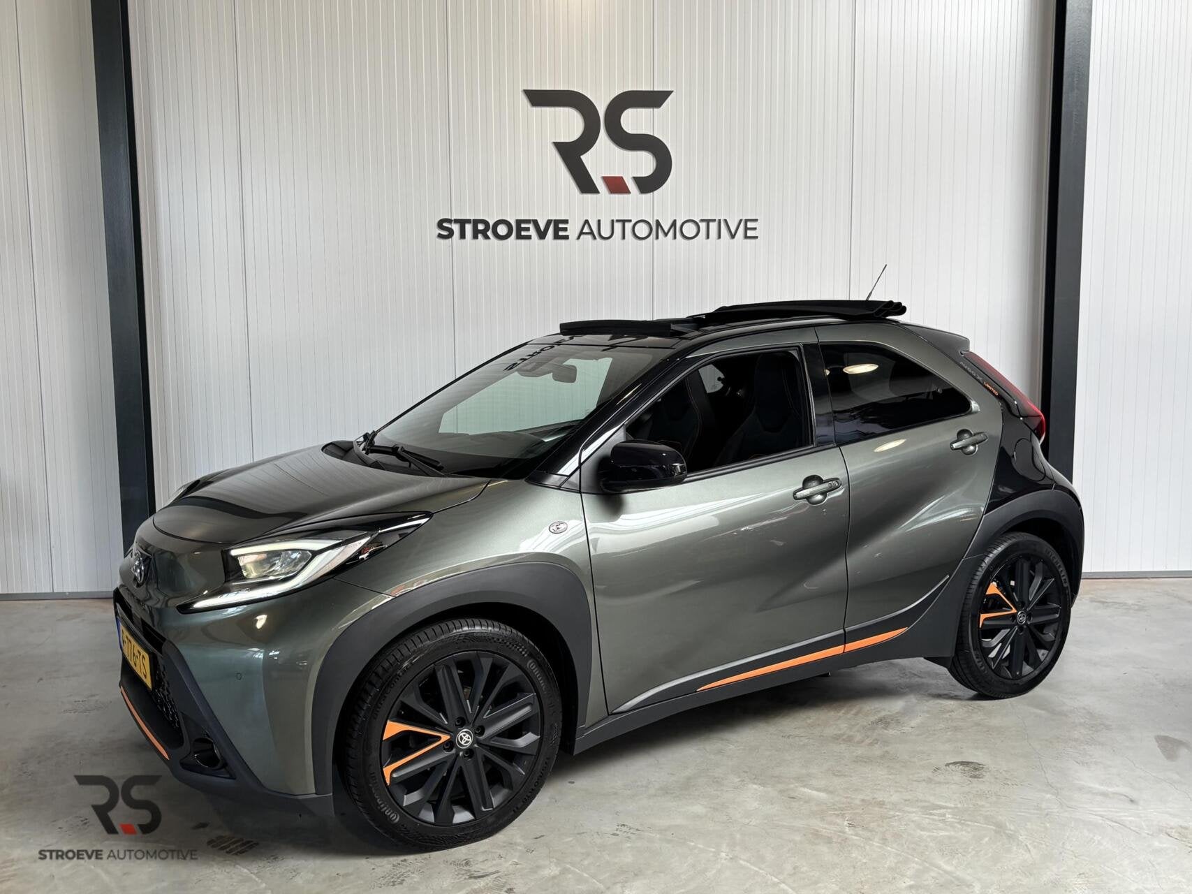 Toyota AygoX 1.0 VVT-i S-CVT Limited | Navi | Vouwdak! | LED, Auto's, Toyota, 4 stoelen, Leder en Stof, Origineel Nederlands, 3 cilinders