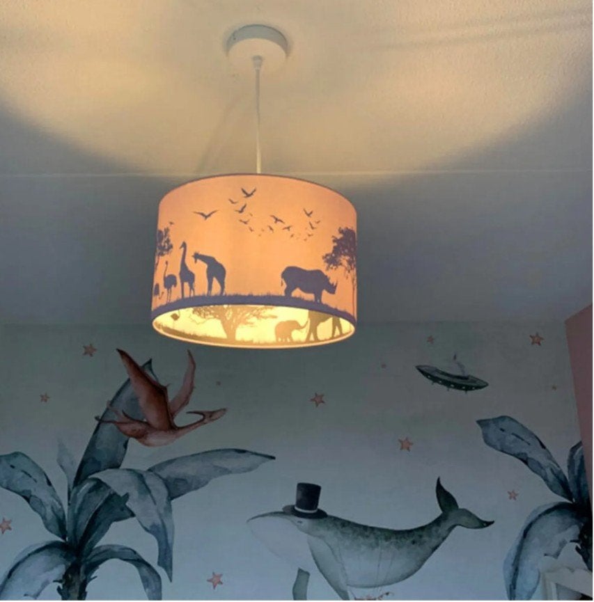 Olucia Safari Kinder Slaapkamer Hanglamp Roze, Metaal, Zo goed als nieuw, Safari, Kinderlijk, E27 (groot)