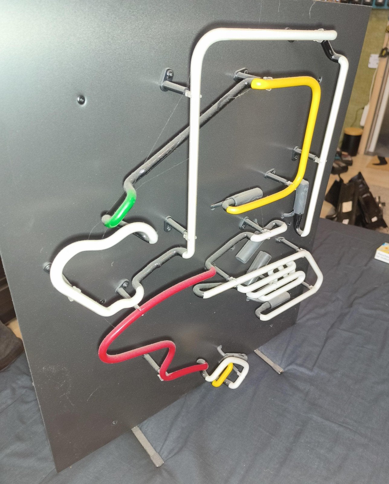 Uniek Neon Bord: Klassieke Macintosh 128K Computer, Ophalen, Gebruikt