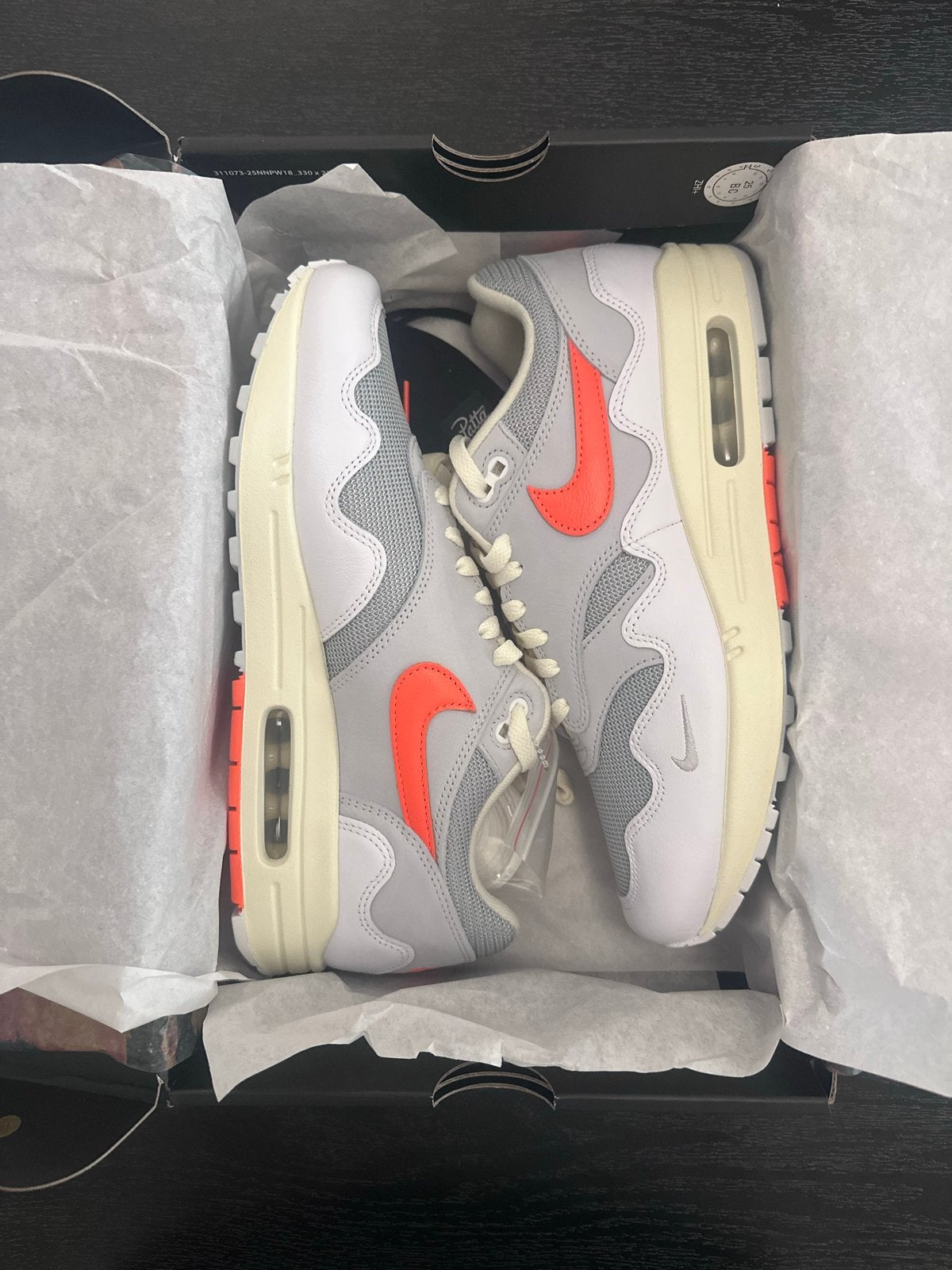 Nike AirMax 1 x Patta White Hyper Crimson, Overige kleuren, Nieuw, Ophalen of Verzenden, Sneakers of Gympen
