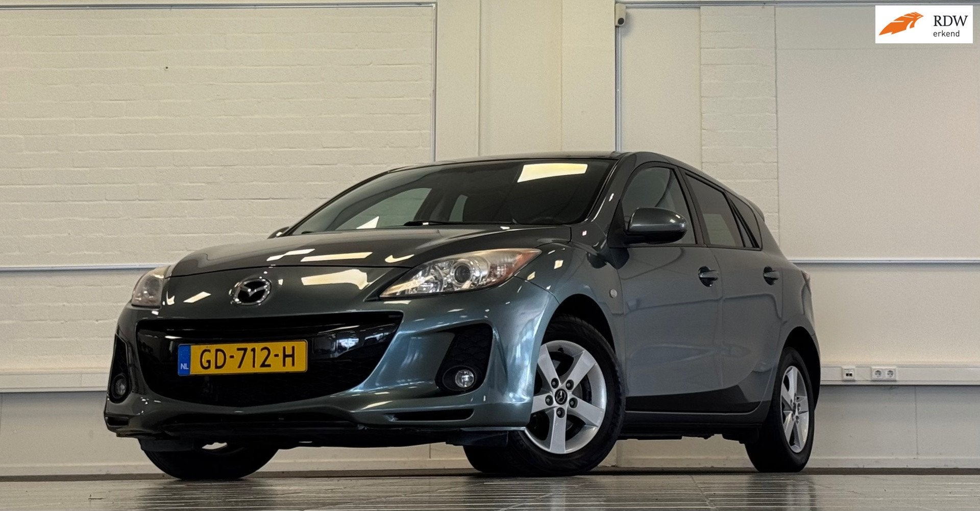 Mazda 3 1.6i 16V Business Cruise control Navi Parkeerhulp, Auto's, Voorwielaandrijving, Euro 5, Stof, Gebruikt
