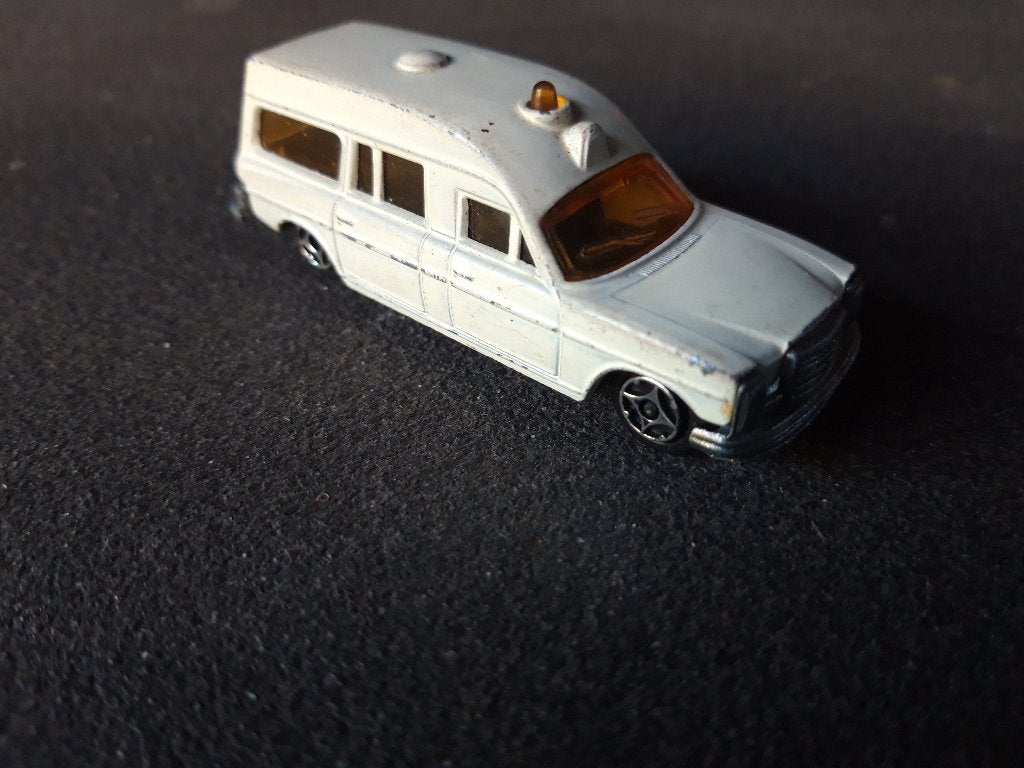 Mercedes-Benz ambulance Norev JetCar -, Ophalen of Verzenden, Gebruikt, Auto, Overige merken