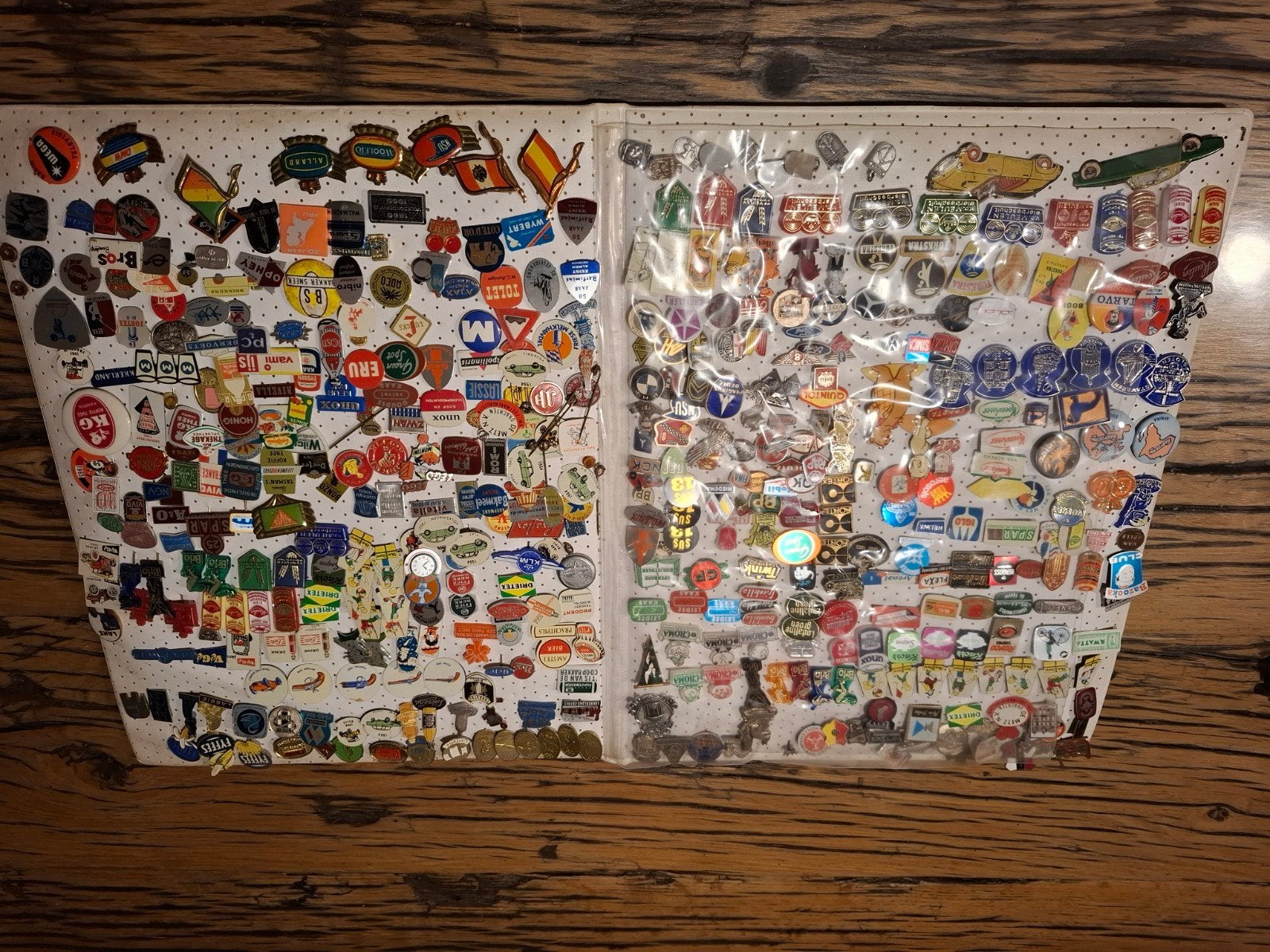 Grote verzameling vintage speldjes en pins, Verzamelen, Ophalen of Verzenden, Gebruikt, Merk, Speldje of Pin