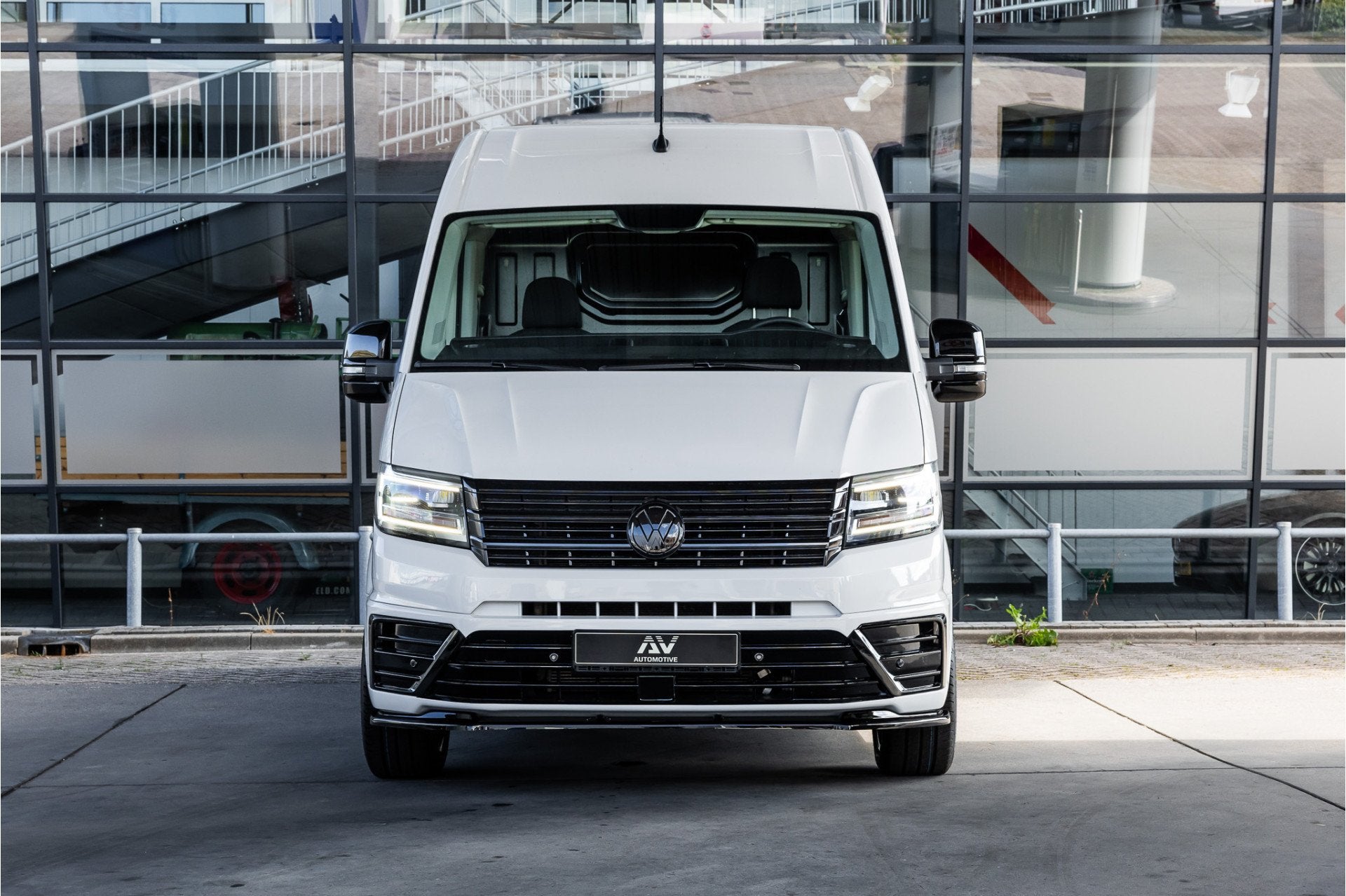 Volkswagen Crafter 35 2.0 TDI 177 PK L3H3 | Bi-Xenon | CarPl, Auto's, Dealer onderhouden, Stof, Gebruikt, Zwart