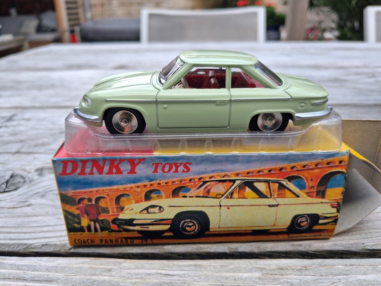 dinky Toys Panhard 24 ct, Hobby en Vrije tijd, Modelauto's | 1:43, Ophalen of Verzenden, Nieuw, Auto, Dinky Toys