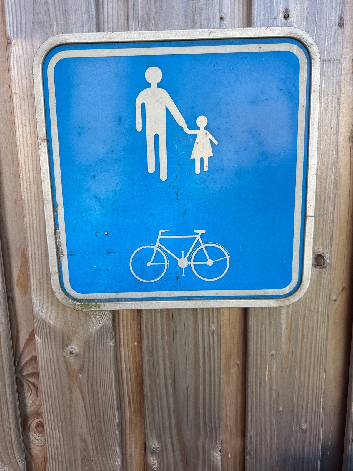 Verkeersbord fiets en wandelpad, Ophalen