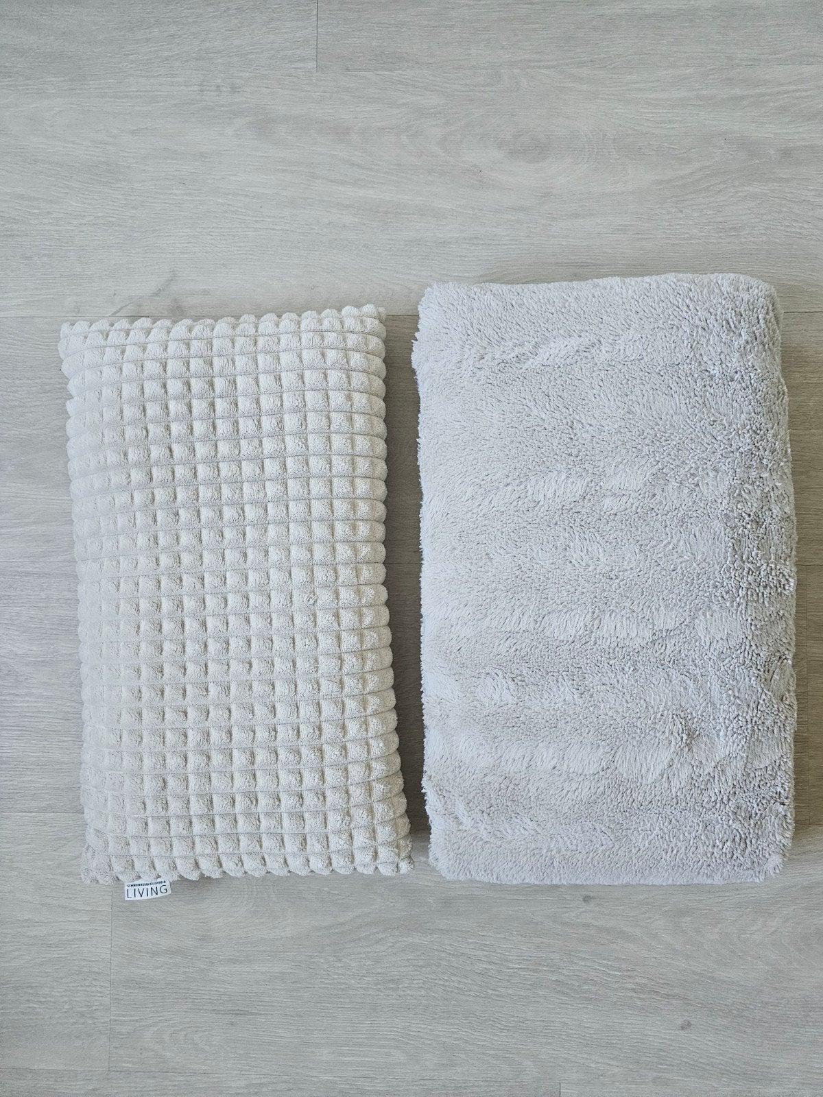 2x kussens beige, Ophalen, Beige, Afneembare hoes, Vierkant