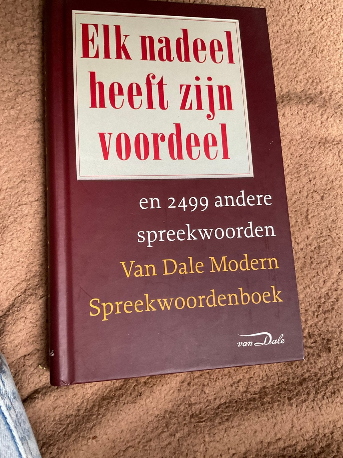 Van Dale Modern spreekwoordenboek, Nederlands, Ophalen of Verzenden, Zo goed als nieuw, Van Dale