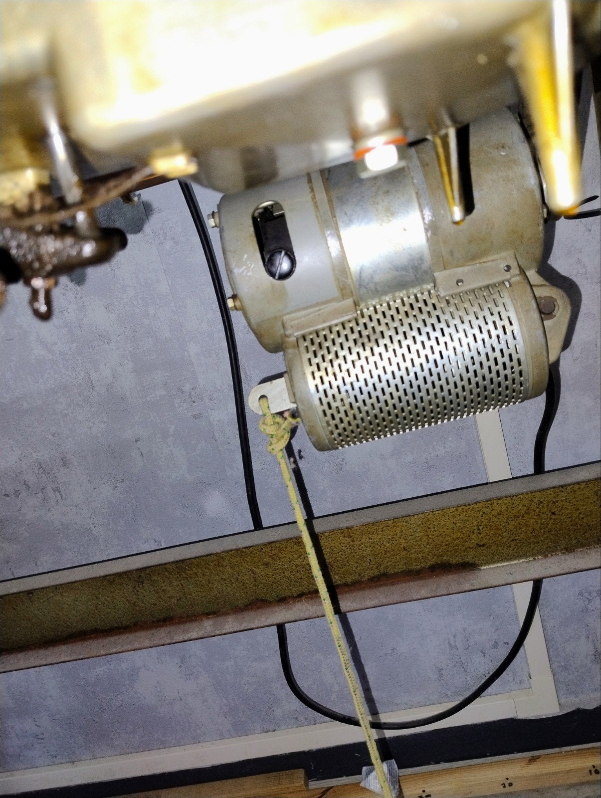 industrie naaimachine, Ophalen