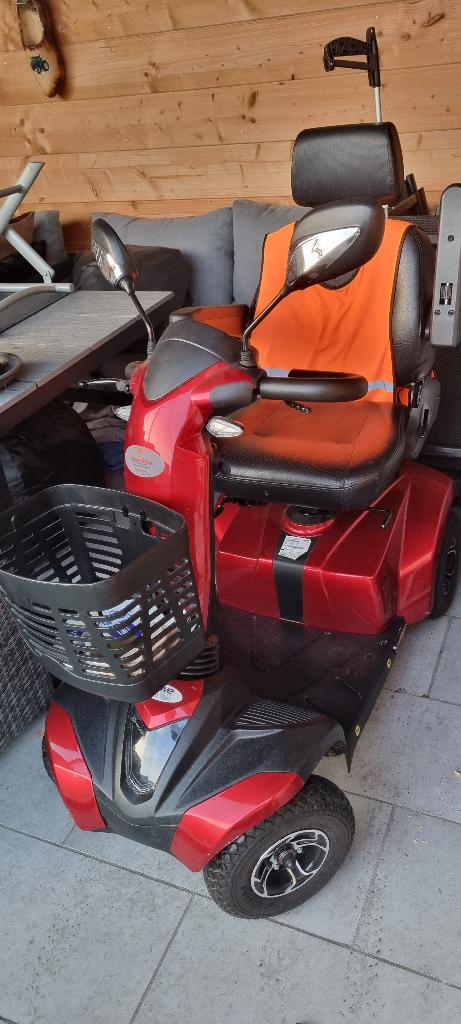 zeer mooie scootmobiel, Ophalen, Zo goed als nieuw, Kymco