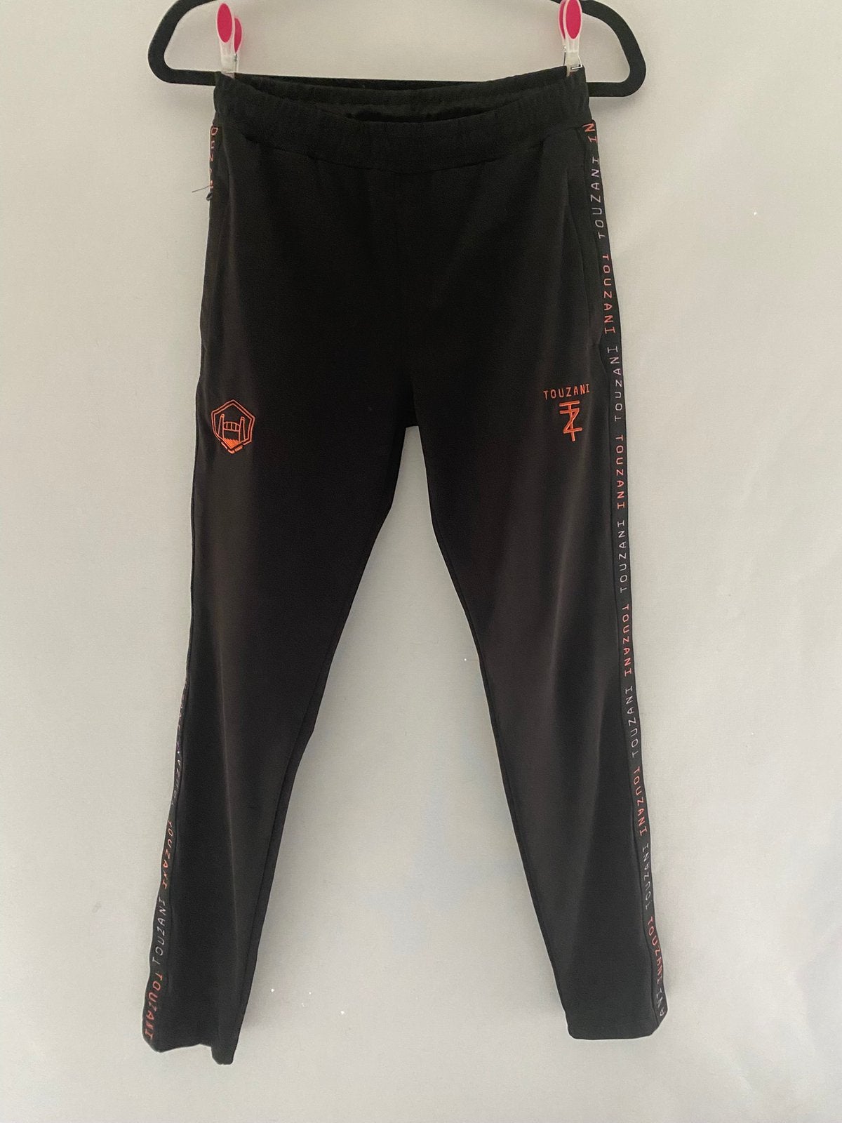 Touzani Trainingsbroek Zwart | Maat 152 | Zeer Goede Staat |, Ophalen of Verzenden, Zo goed als nieuw, Jongen of Meisje, Sport- of Zwemkleding