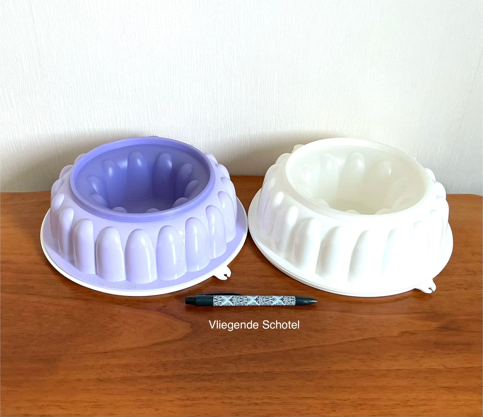 Tupperware Vliegende Schotel:Puddingvorm Rijstrand Tulband., Ophalen of Verzenden, Zo goed als nieuw, Paars